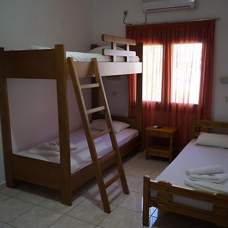 Paralia Guest House Агия Румели Екстериор снимка
