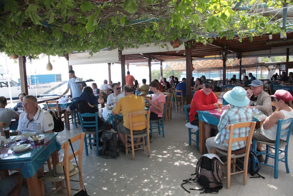 Paralia Guest House Агия Румели Екстериор снимка