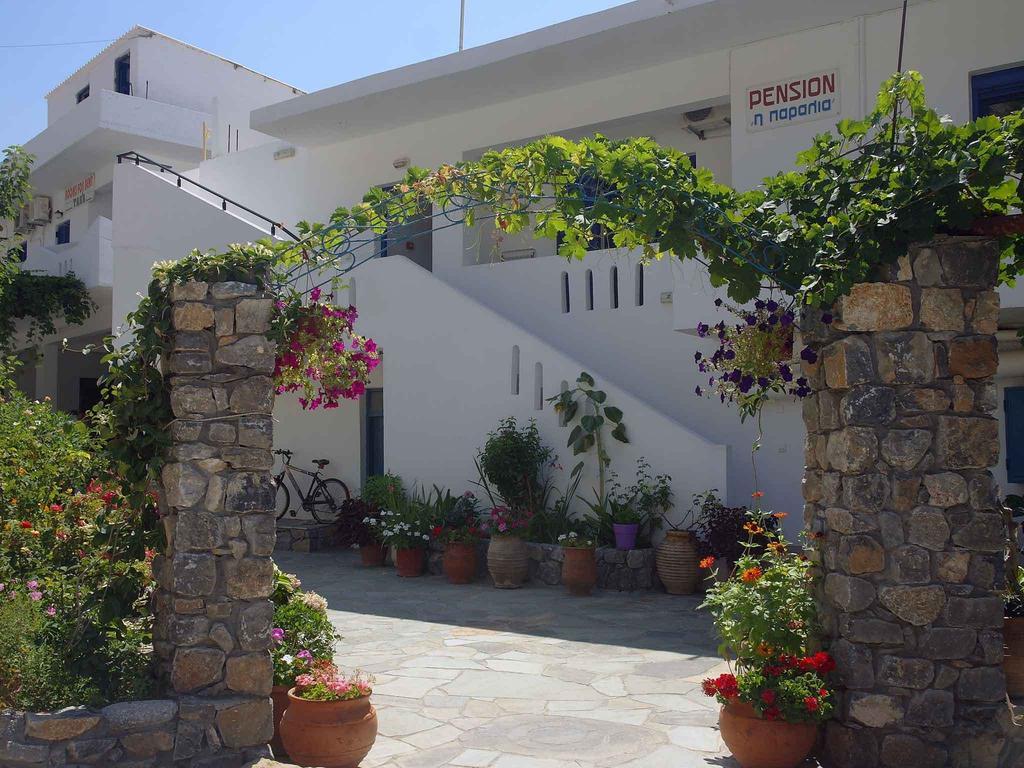 Paralia Guest House Агия Румели Екстериор снимка
