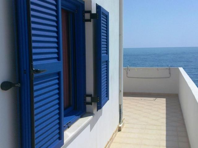Paralia Guest House Агия Румели Екстериор снимка