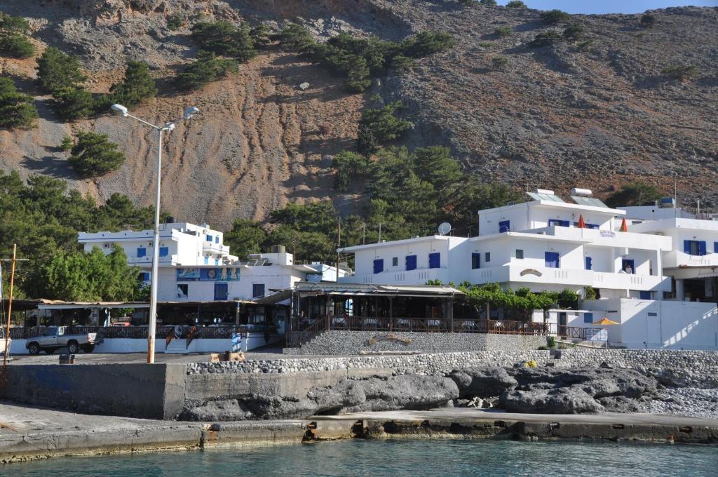 Paralia Guest House Агия Румели Екстериор снимка