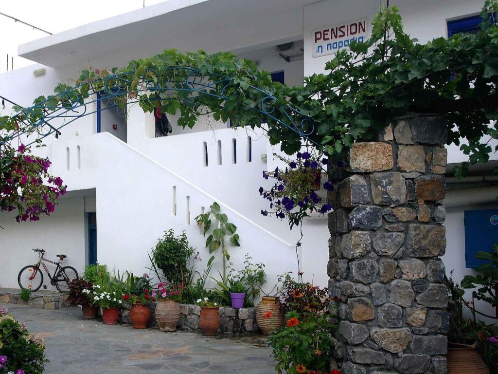 Paralia Guest House Агия Румели Екстериор снимка