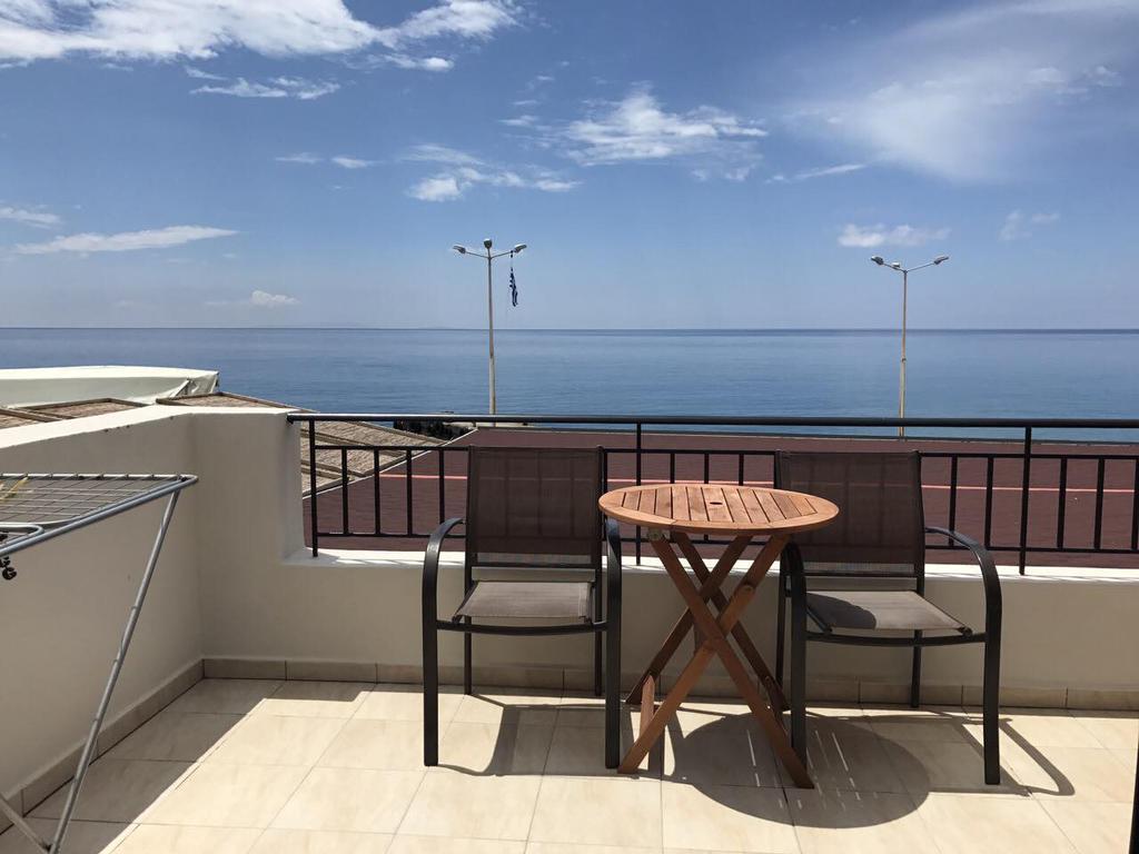 Paralia Guest House Агия Румели Екстериор снимка
