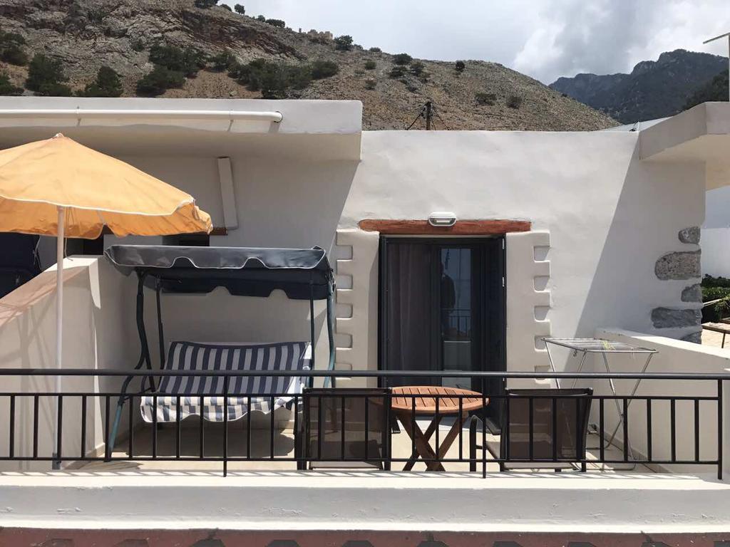 Paralia Guest House Агия Румели Екстериор снимка