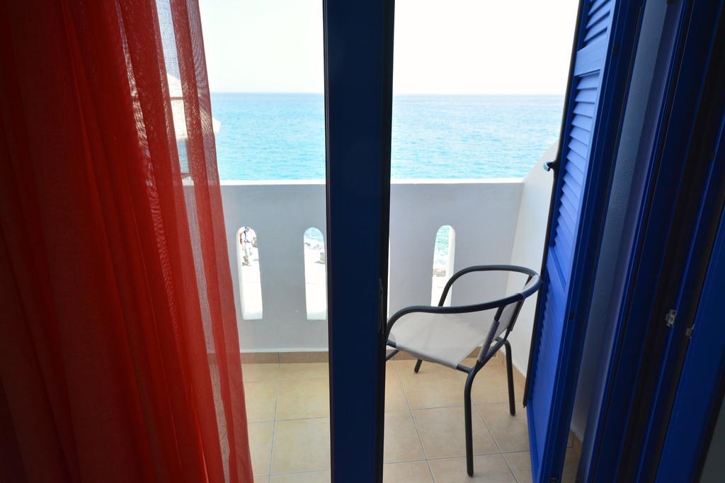 Paralia Guest House Агия Румели Екстериор снимка