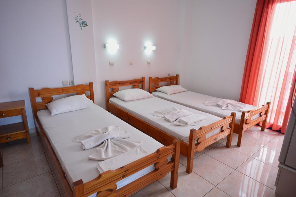 Paralia Guest House Агия Румели Екстериор снимка