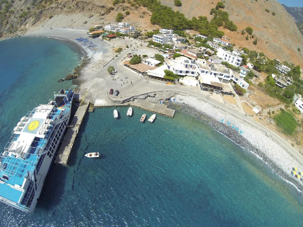 Paralia Guest House Агия Румели Екстериор снимка