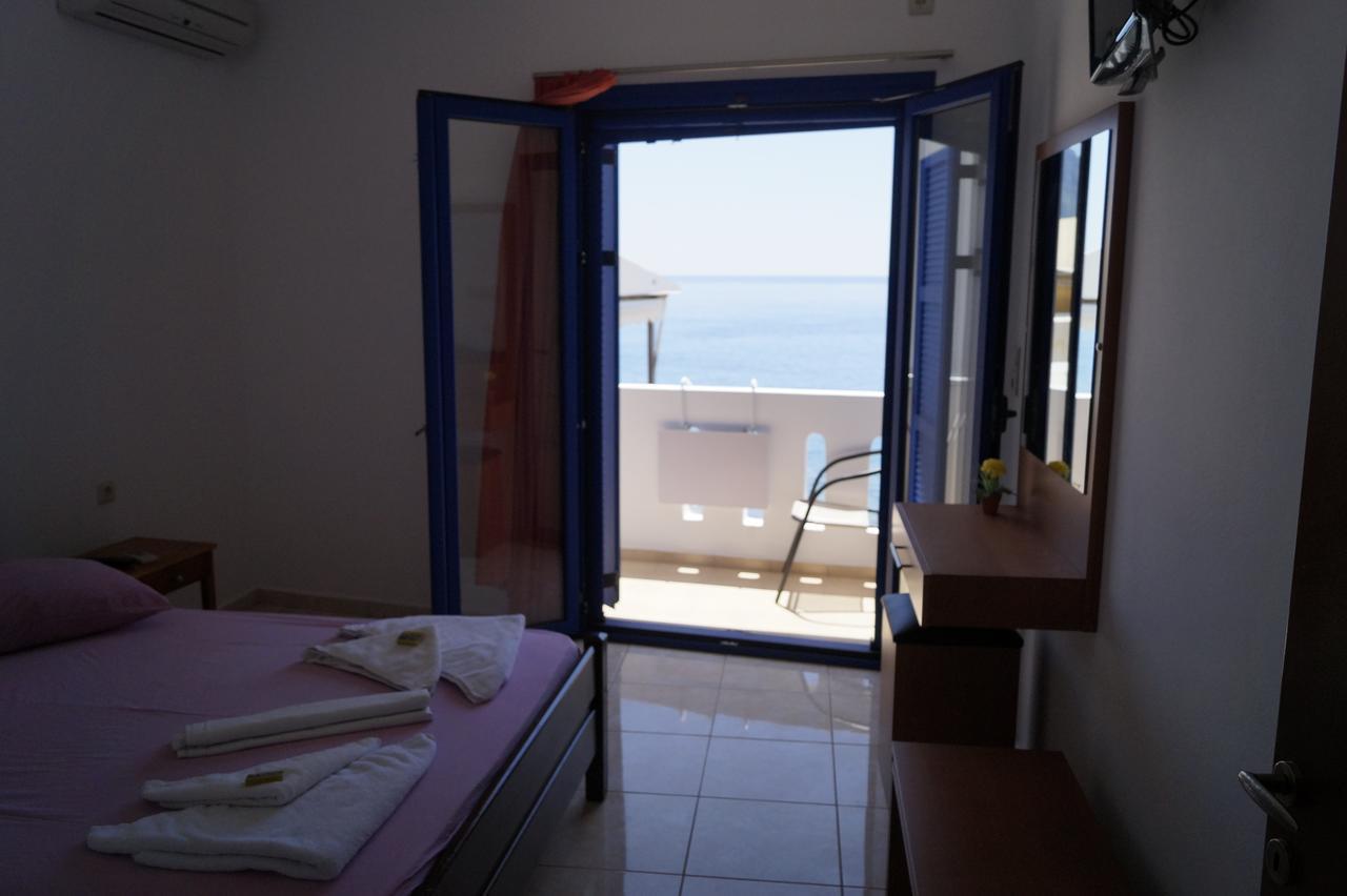 Paralia Guest House Агия Румели Екстериор снимка