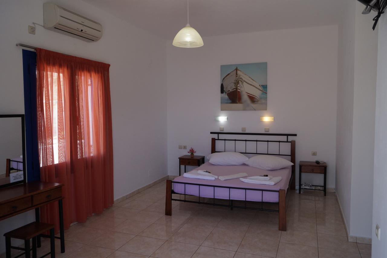 Paralia Guest House Агия Румели Екстериор снимка